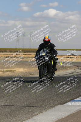 media/Nov-03-2024-TrackDaz (Sun) [[44580f4982]]/B Group/1220pm (Wheelie Bump)/